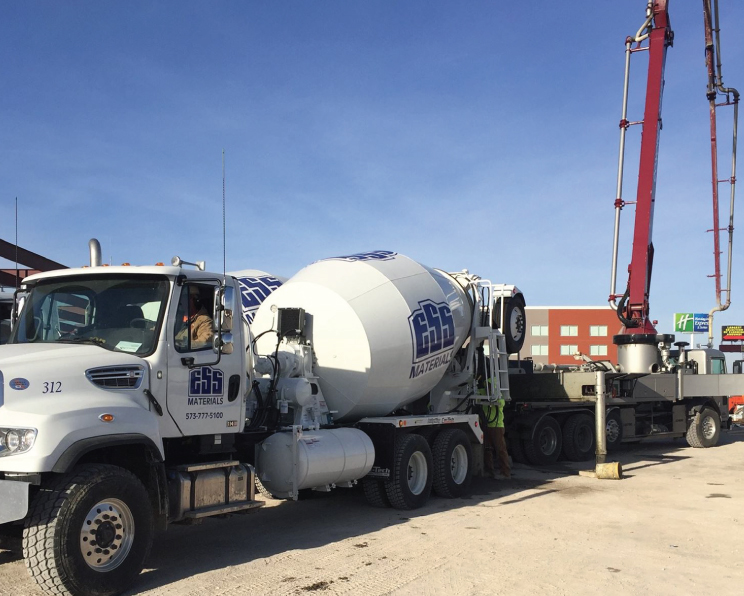 ESS Materials cement mixer truck and cement pumping rig